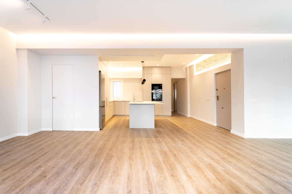 Reforma integral estilo Moderno en l’Eixample, Valencia