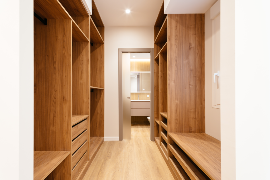 Reforma integral estilo Moderno en l’Eixample, Valencia